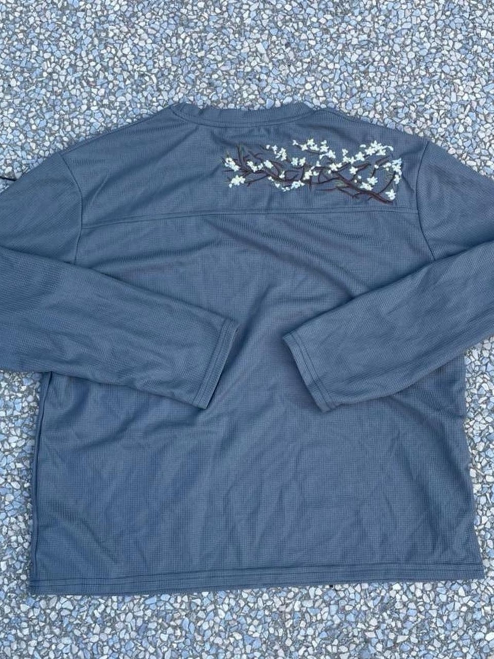 Derschutze Grey Long Sleeve Shirt with Flower Branch Embroidery on Back
